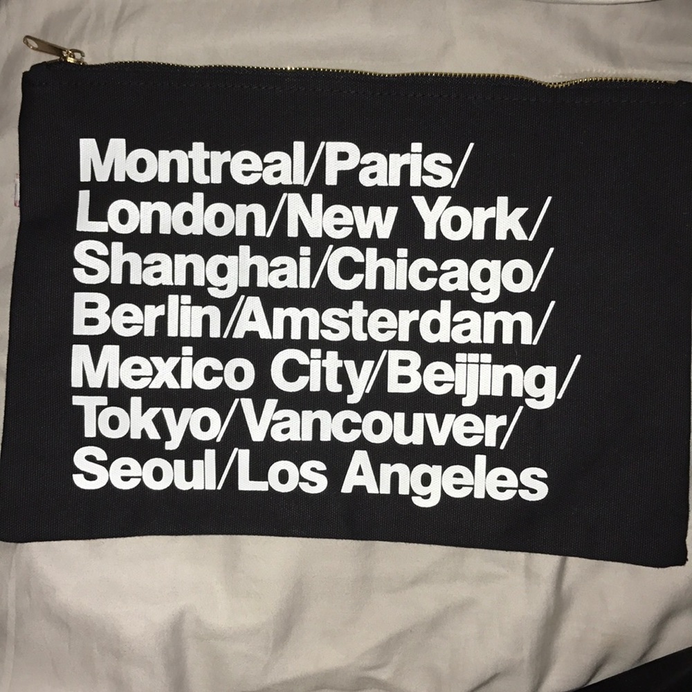 American Apparel Cities Clutch